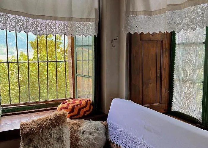 Traditional Pensión Përmet